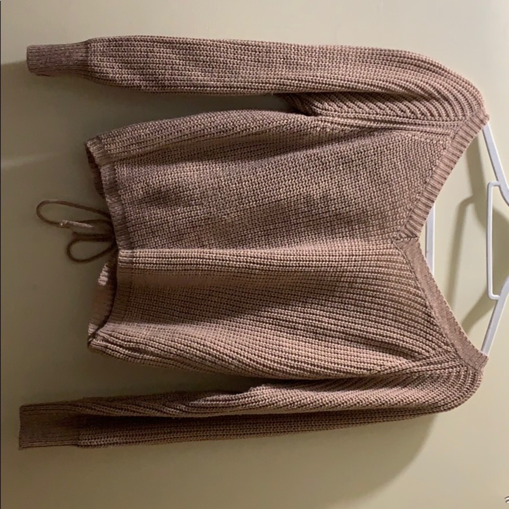 Cute sweater - Picture 2 of 2